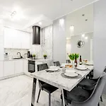 Apartment Unique Baltic - Z Garazem