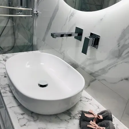 Unique Baltic - Z Garazem * コウォブジェク