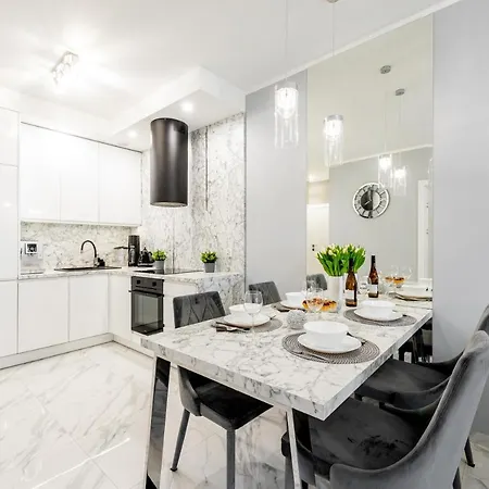 アパート Unique Baltic - Z Garazem