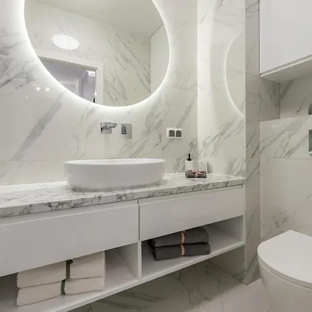 Unique Baltic - Z Garazem アパート