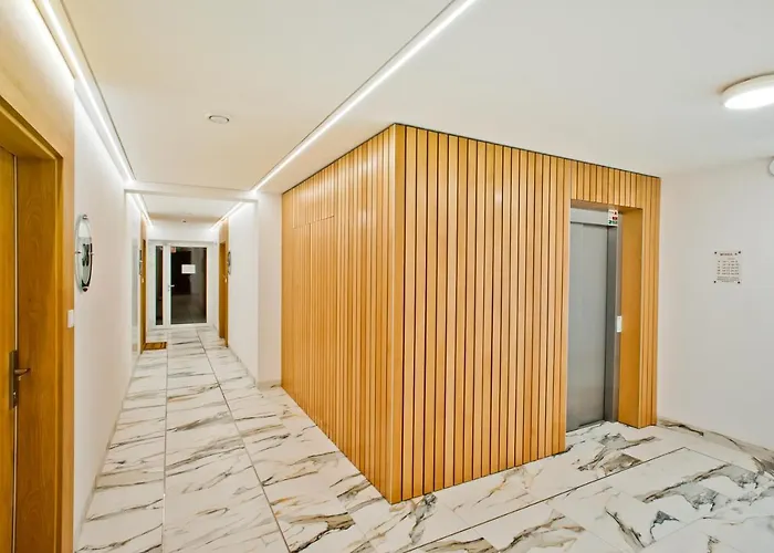 Unique Baltic - Z Garazem Lägenhet